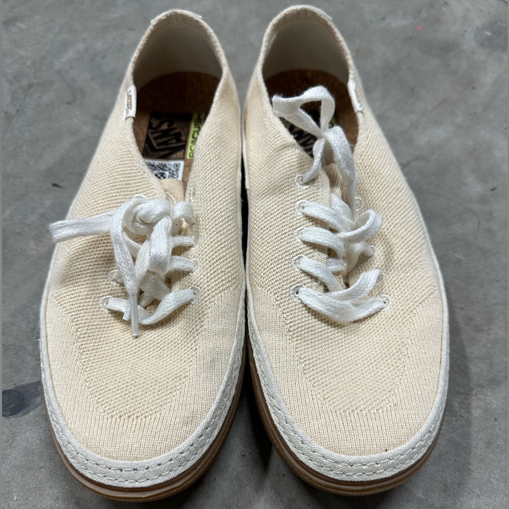 Vans Circle Vee Sneakers